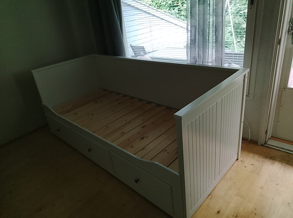 levitettävä vuodesohva HEMNES