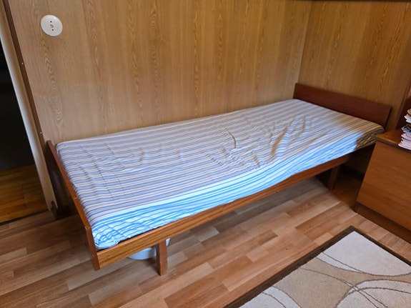 Teak sänky