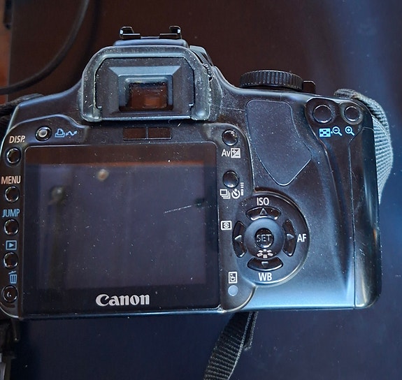 Canon EOS 400D digijärjestelmäkamera