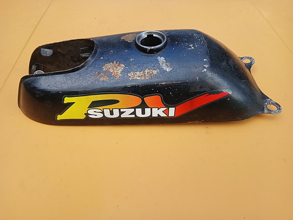 Suzuki PV tankki