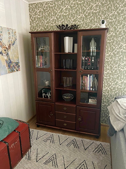 Laulumaa täyspuinen kirjahylly/vitriini