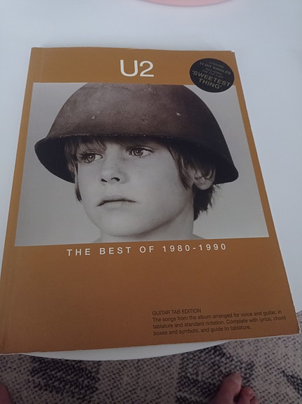 U2 - The Best of 1980–1990 Guitar Tab -nuottikirja