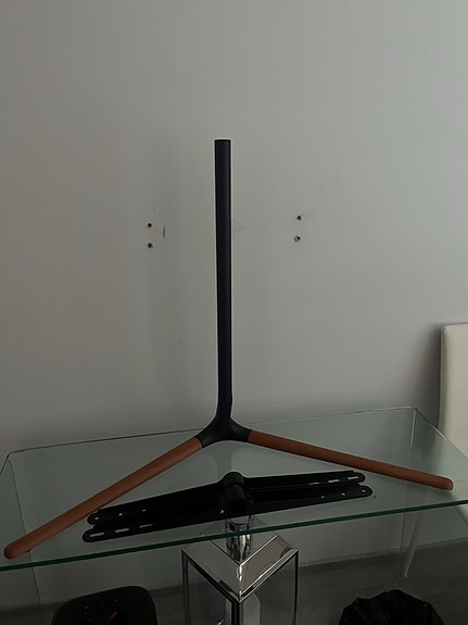 Bandago 43-75" television pöytäjalusta