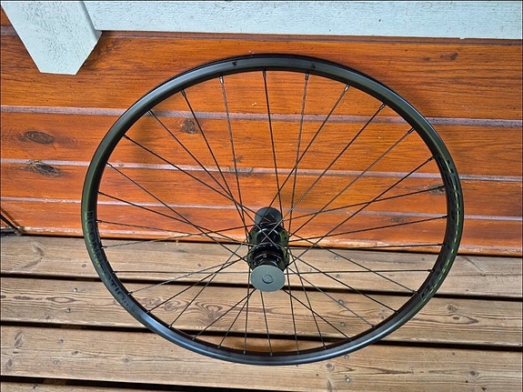 Uusi Trek Bontrager 27,5" takavanne