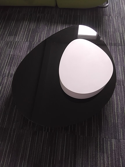 Design pyörivä sohvapöytä