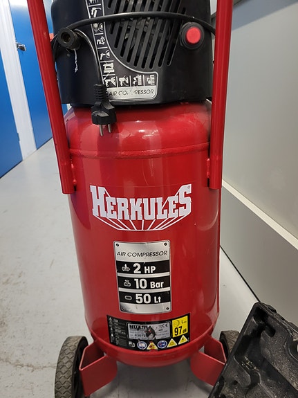 Herkules kompressori 2 hv 10 bar 50 l punainen