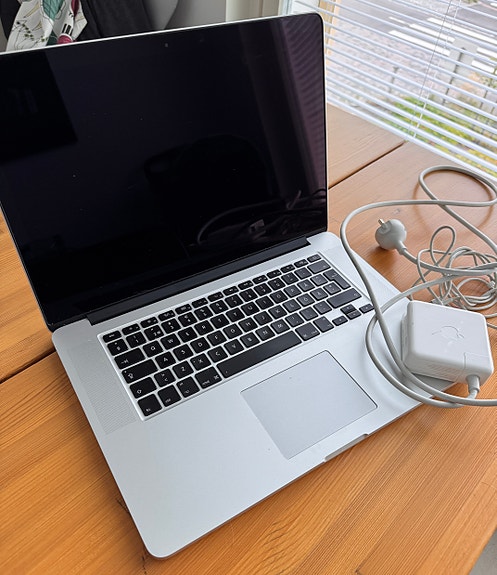 MacBook Pro 15" Retina (Mid-2015)