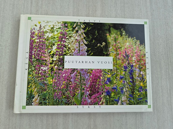 Puutarhan vuosi - puutarhakirja