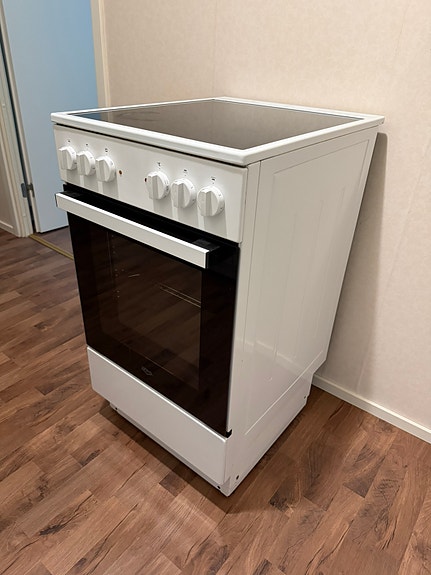Keraaminen liesi uunilla 50 cm – hyväkuntoinen