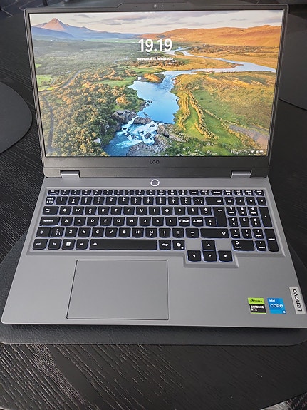 Lenovo LOQ 15,6" pelikannettava Intel i5, 24GB RAM, 1TB SSD, RTX 5060 8GB