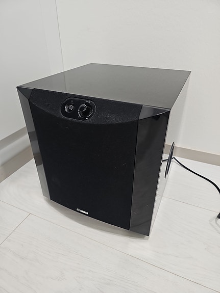 Yamaha NS-SW200