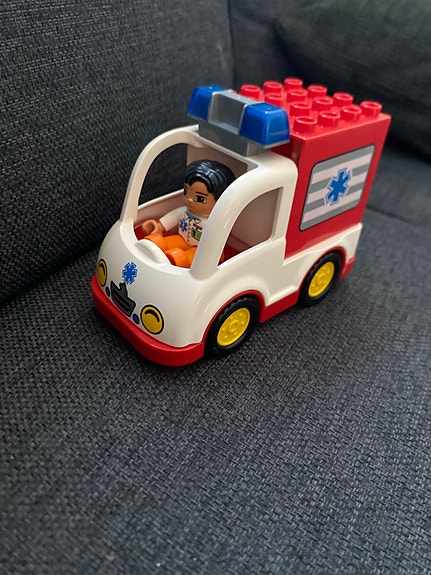 Lego duplo ambulanssi