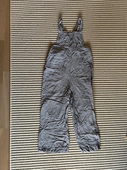 Uniqlo jumpsuit 146