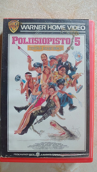 Poliisiopisto 5 - tehtävä Miami Beach