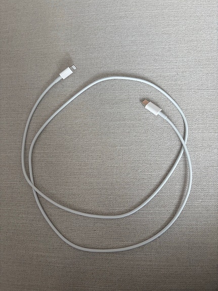 Apple lightning USB-C piuha käyttämätön