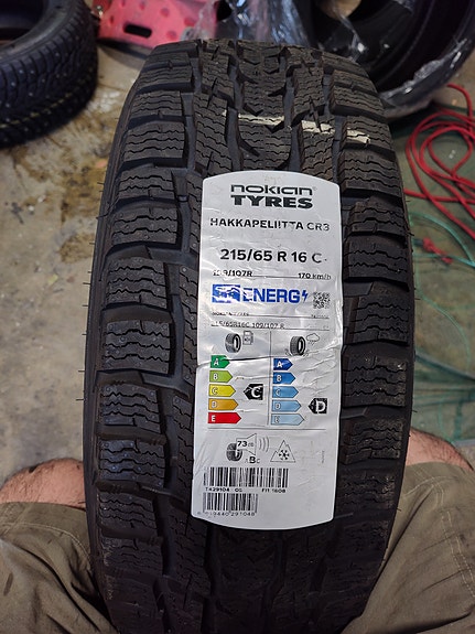 NOKIAN Hakkapeliitta CR3 215/65r16C