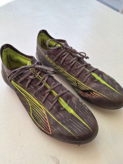 Puma ultra elite nappikset, koko 41