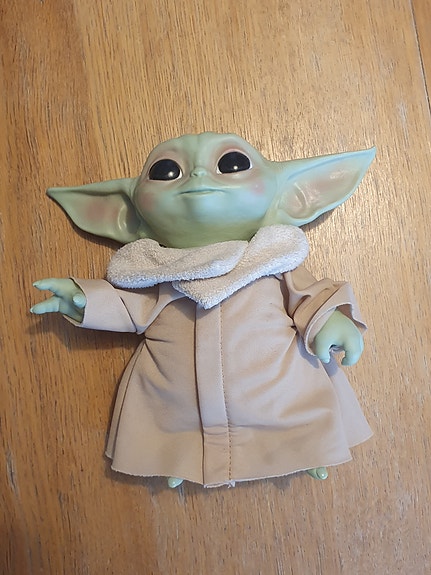Myydään aito Baby Yoda
