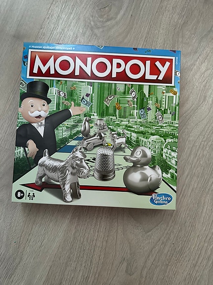 Hasbro Monopoly lautapeli
