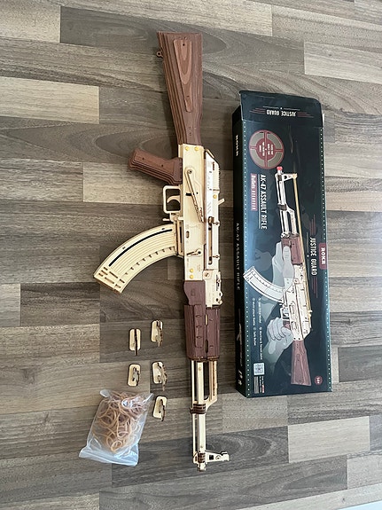 ROKR AK47 kumipistoolin puinen rakennussarja
