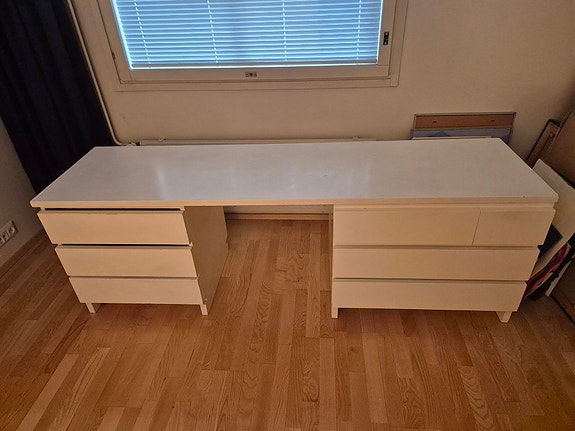 Muurame työpöytä / kirjoituspöytä