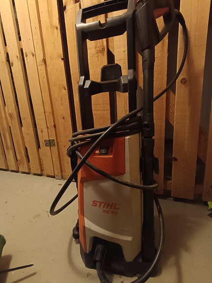 Toimiva painepesuri Stihl RE 90, 1.8 kW (120 bar)