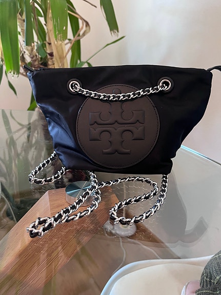 Tory Burch olkalaukku musta