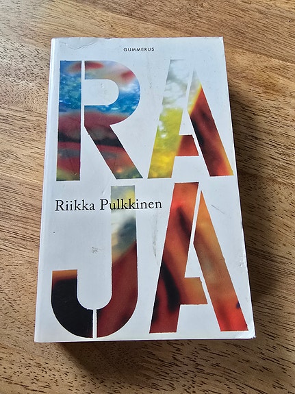 Riikka Pulkkinen – Raja pokkari