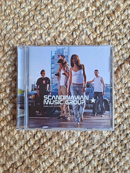 Scandinavian Music Group Onnelliset kohtaa CD-levy