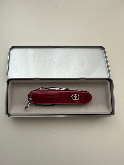 Victorinox Climber 91 mm Swiss Army, kuin uusi + metallikotelo