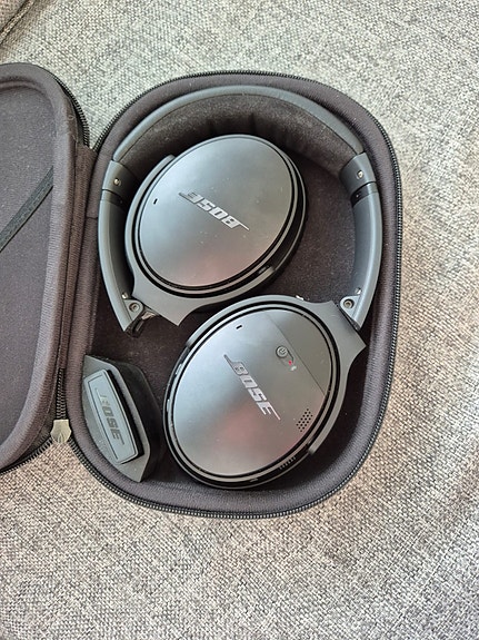 Bose QuietComfort 35 langattomat kuulokkeet