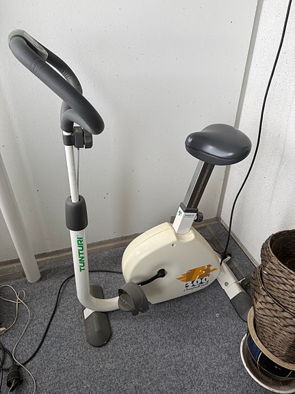 Tunturi kuntopyörä valkoinen F300