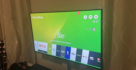 LG 49” Smart TV 4K UHD