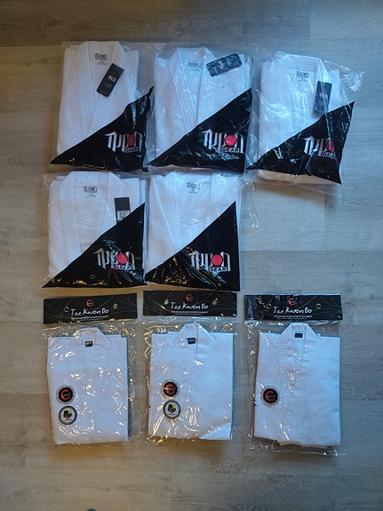 Judo - Karate - Tae Kwon Do - Pukuja