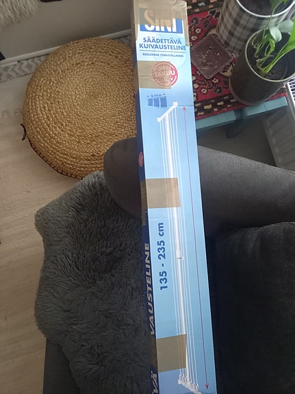 Pingoitettava Sini kuivausteline