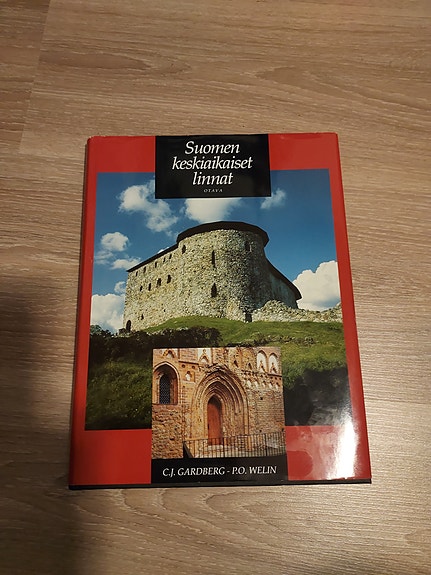 Suomen keskiaikaiset linnat -kirja