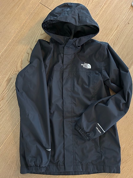 The North Facen poikien Resolve jacket musta koko L