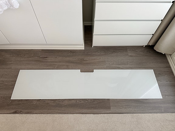 Ikea Bestå valkoinen lasikansi