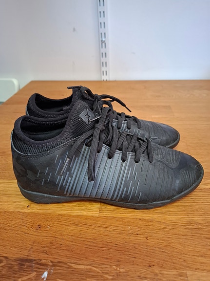 puma jalkapallokengät