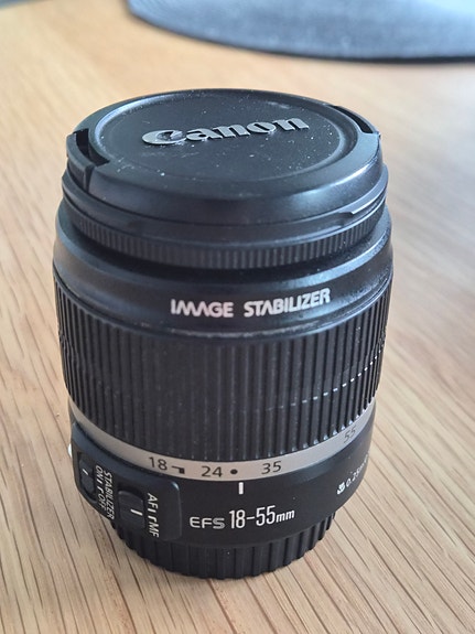 Canon EFS 18-55mm f/3.5-5.6 kittilinssi