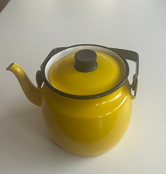 Retro kahvipannu keltainen, emaloitua terästä