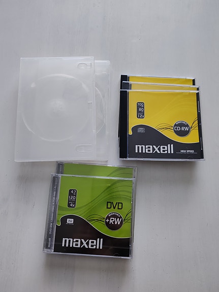 Tyhjiä CD-RW ja DVD+RW-levyjä