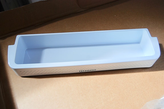 Indesit Ariston Whirlpool jääkaapin ovihylly