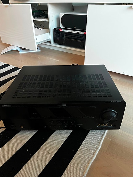 Yamaha RX-V665 AV-vahvistin