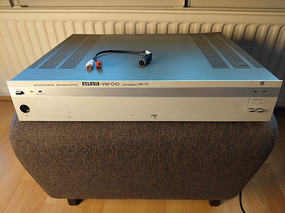 Estonia UM-010 / YM-10 Stereo Hi-Fi päätevahvistin (RET Tallinn)