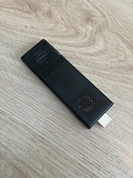 Intel Compute Stick mini PC HDMI