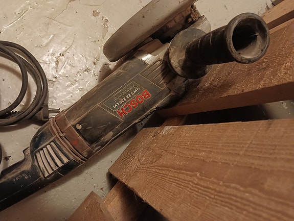 Saksalainen Bosch GWS 22-230 kulmahiomakone 2200W / 230mm + laikka