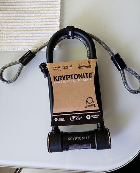 Kryptonite U-lukko ja vaijerilukko polkupyörään