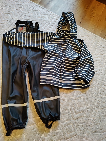 sadetakki ja kurahousut 98/104