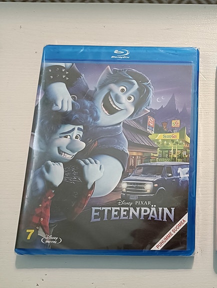 Onward | Eteenpäin | Disney | Pixar | koko perheen elokuva |